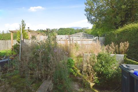 43 Spracklands, Dinton, Salisbury, SP3 5DY