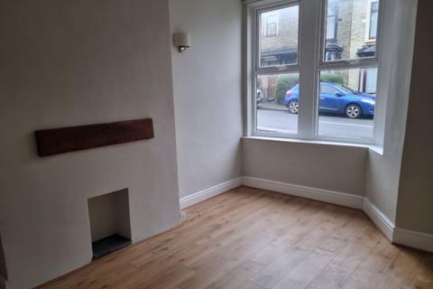 2 bedroom terraced house to rent, Crown Lane, Horwich