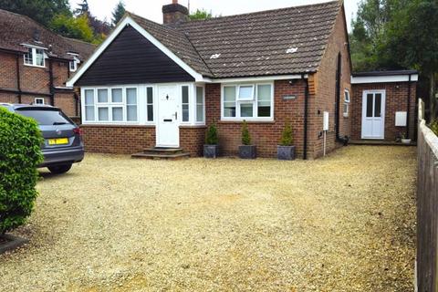 3 bedroom bungalow to rent, Aylesbury Road, Great Missenden HP16