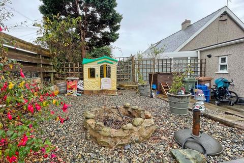 2 bedroom bungalow for sale, Tan Y Cae, Bethel, Caernarfon, Gwynedd, LL55