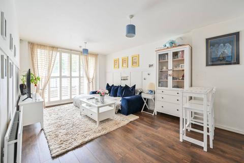 1 bedroom flat for sale, Roffo Court, Elephant and Castle, London, SE17