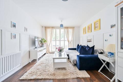 1 bedroom flat for sale, Roffo Court, Elephant and Castle, London, SE17