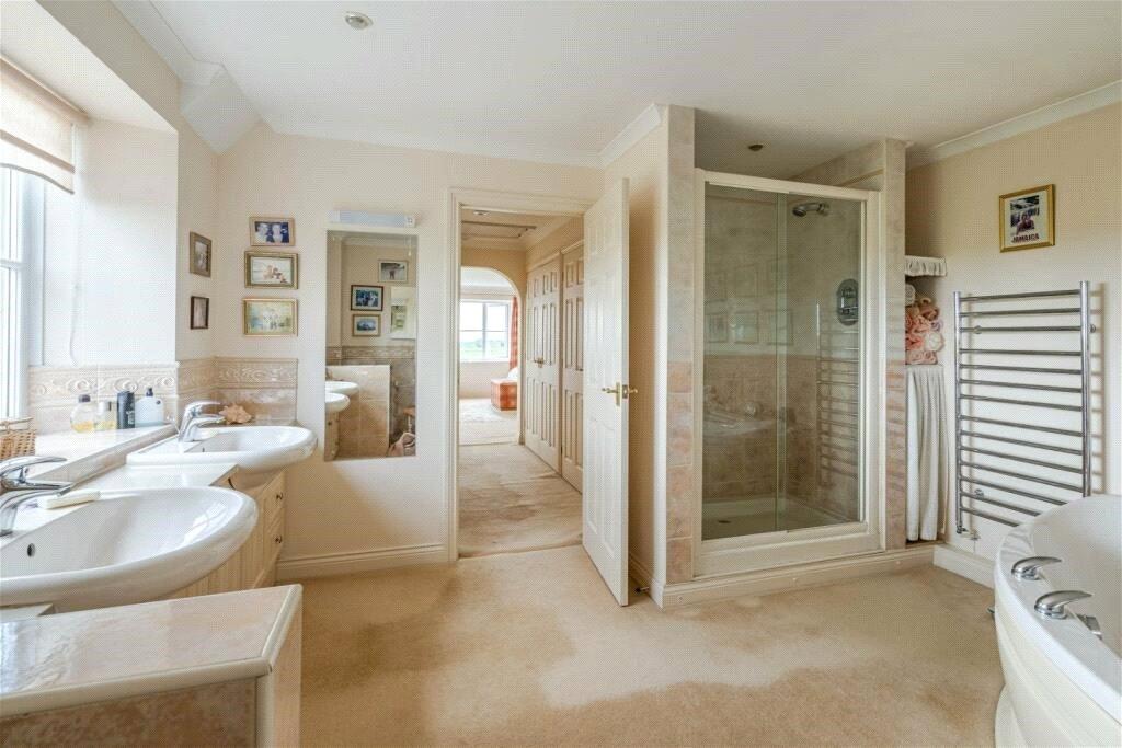 Kingscote, Gloucestershire GL8 3 bed property with land for sale £