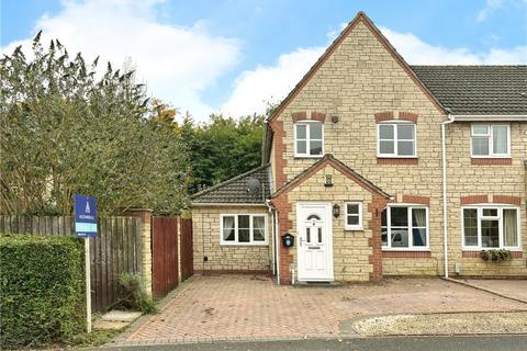 3 bedroom semi-detached house for sale, Robins Way, Oxfordshire OX26