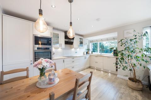 25 Colyton Way, Purley On Thames, Reading, RG8 8BL