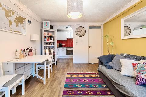 2 bedroom apartment for sale, Morden Road, Mitcham CR4