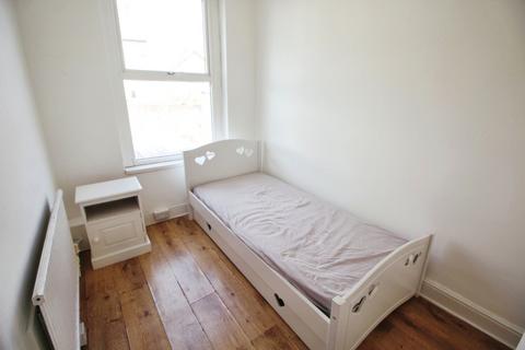 10 Glover Road, Sheffield, S8 0ZW