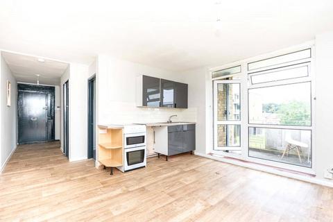 2 bedroom flat to rent, Burke Drive, Hampshire SO19