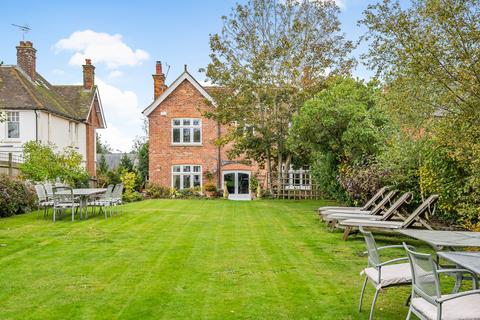 109 Faversham Road, Kennington, Ashford, TN24 9DE