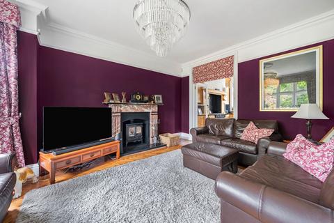 109 Faversham Road, Kennington, Ashford, TN24 9DE