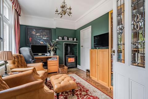 109 Faversham Road, Kennington, Ashford, TN24 9DE