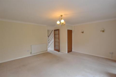 10 Heathside Way, Hartley Wintney, Hook, RG27 8SG