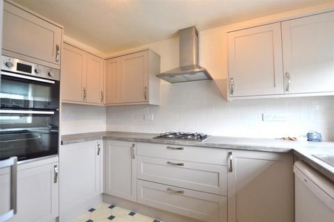 10 Heathside Way, Hartley Wintney, Hook, RG27 8SG