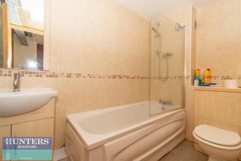 1 bedroom flat for sale, REF SR - Byron Halls, Byron Street Barkerend, Bradford, West Yorkshire, BD3 0AR