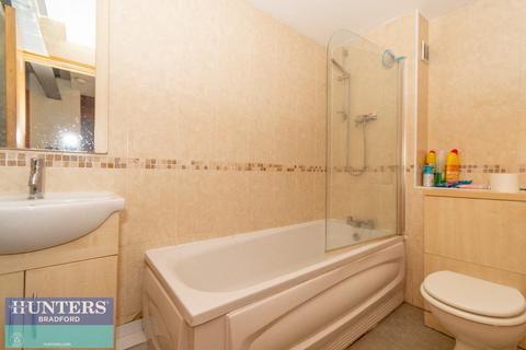 1 bedroom flat for sale, Byron Halls, Byron Street Barkerend, Bradford, West Yorkshire, BD3 0AR