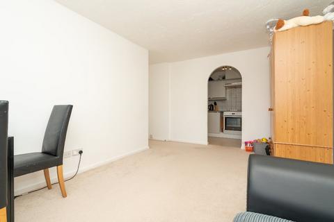 2 bedroom apartment for sale, Canterbury House, Anglian Close, Watford, Hertfordshire, WD24