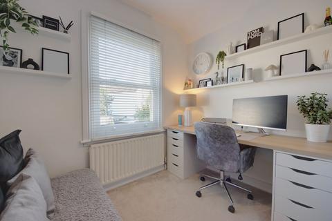 11a Oxhey Avenue, Watford, WD19 4HF