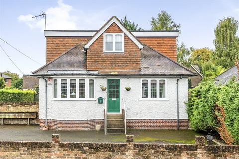 3 bedroom detached house for sale, Mayfield Gardens, Surrey TW18