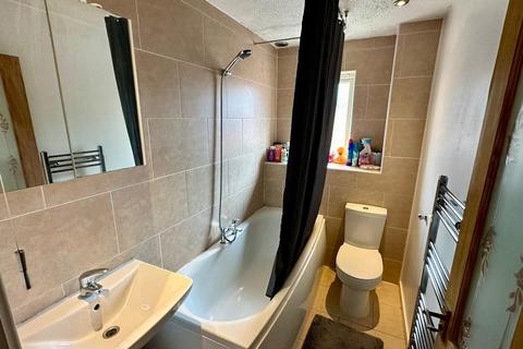 28 Chequers Close, Hereford, HR4 9HY