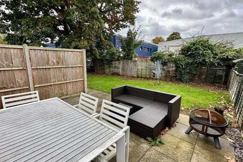 28 Chequers Close, Hereford, HR4 9HY