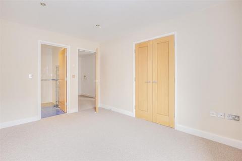 2 bedroom apartment for sale, Corporation Street, High Wycombe HP13