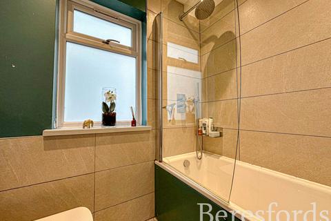 14 Maywin Drive, Hornchurch, RM11 3ST