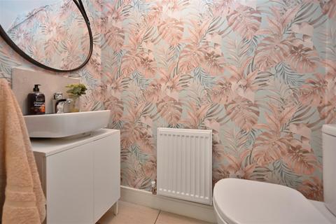 85 Brompton Drive, Bradford, BD10 0DW