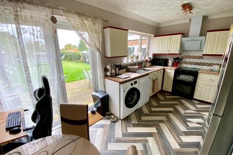 3 bedroom semi-detached house for sale, Dell Road, Oulton Broad, Lowestoft, Suffolk