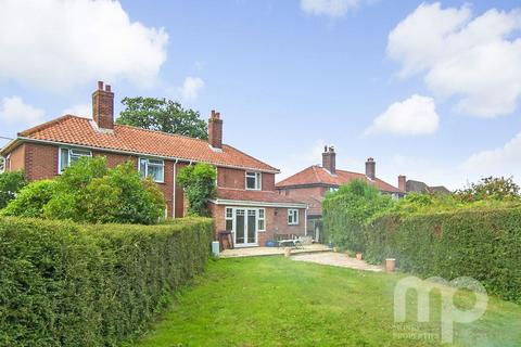 3 bedroom semi-detached house for sale, The Turnpike, Norwich NR16