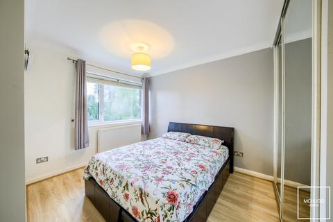18 Berrow Drive, Birmingham, B15 3UB