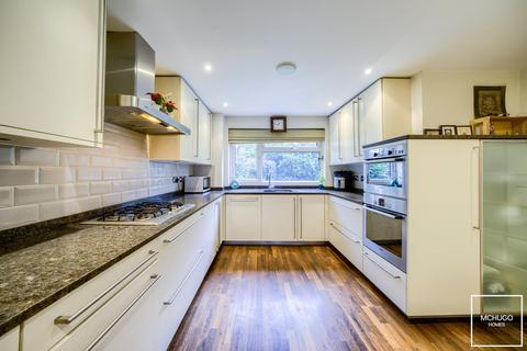 18 Berrow Drive, Birmingham, B15 3UB