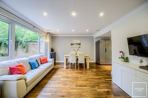 18 Berrow Drive, Birmingham, B15 3UB