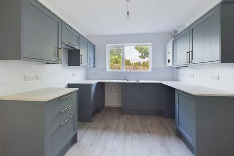 18 Sandyleaze, Gloucester, GL2 0PY