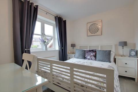 8 Deergrass Walk, Knowle, Fareham, PO17 5GD