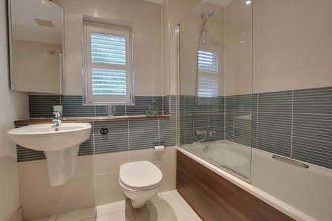8 Deergrass Walk, Knowle, Fareham, PO17 5GD