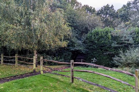8 Deergrass Walk, Knowle, Fareham, PO17 5GD