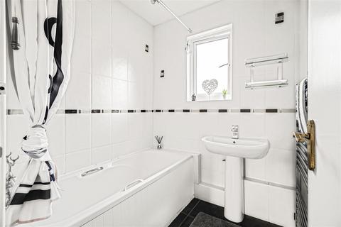 6 Chestnut Terrace, Sutton, SM1 4BZ