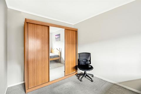 6 Chestnut Terrace, Sutton, SM1 4BZ
