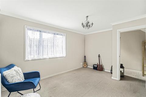 6 Chestnut Terrace, Sutton, SM1 4BZ