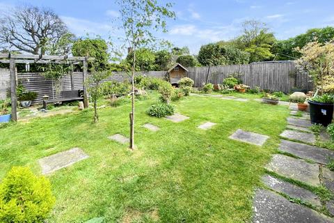 24 Lyster Road, Fordingbridge, SP6 1QY