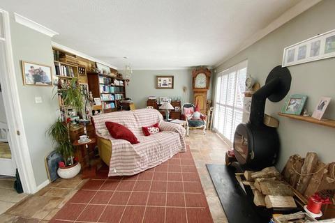 24 Lyster Road, Fordingbridge, SP6 1QY