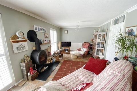 24 Lyster Road, Fordingbridge, SP6 1QY