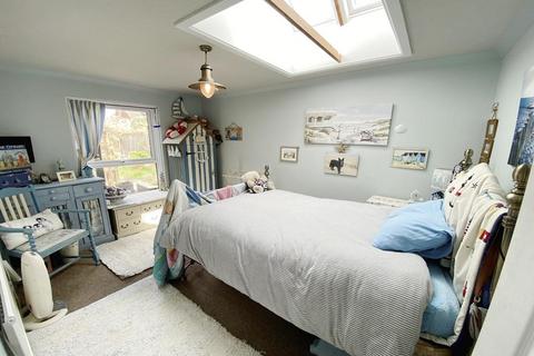 24 Lyster Road, Fordingbridge, SP6 1QY