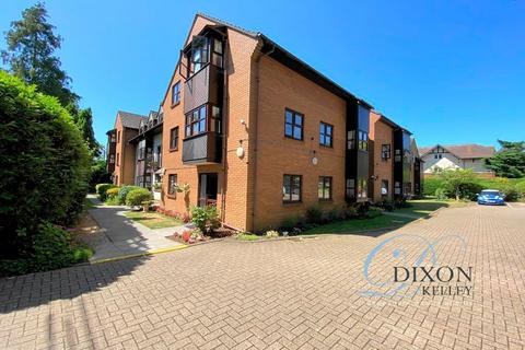 1 bedroom flat for sale, Moorside Road, West Moors, Dorset, BH22