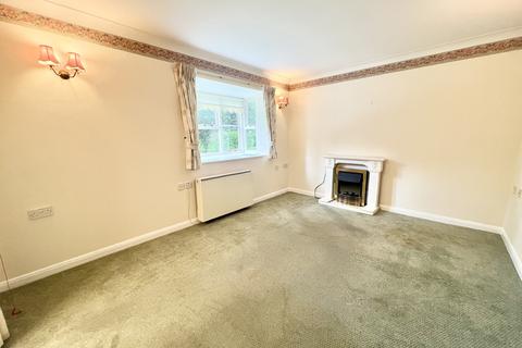 1 bedroom flat for sale, Moorside Road, West Moors, Dorset, BH22