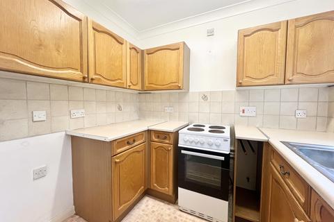 1 bedroom flat for sale, Moorside Road, West Moors, Dorset, BH22