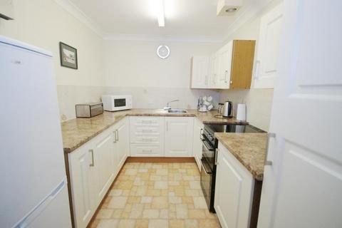 1 bedroom flat for sale, Moorside Road, West Moors, Dorset, BH22