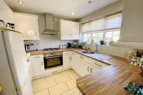 3 bedroom cottage for sale, Station Road, West Moors, Dorset, BH22