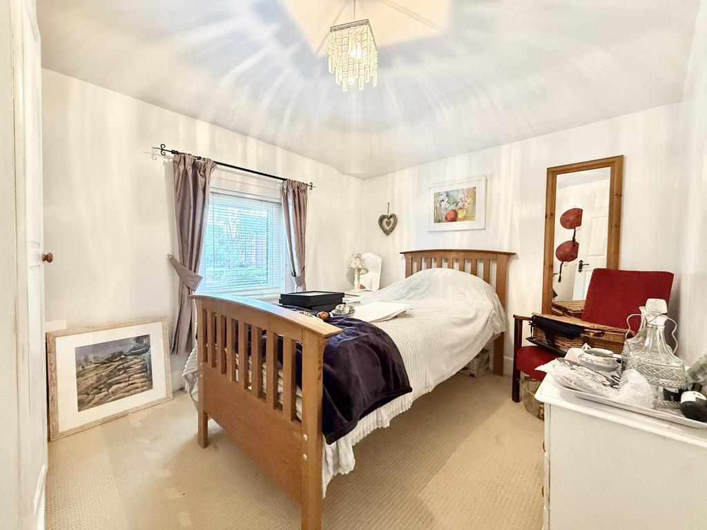 Bedroom 2.jpeg