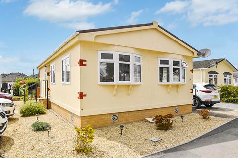 2 bedroom park home for sale, Lumby Drive Mobile Home Park, Ringwood, Hampshire, BH24